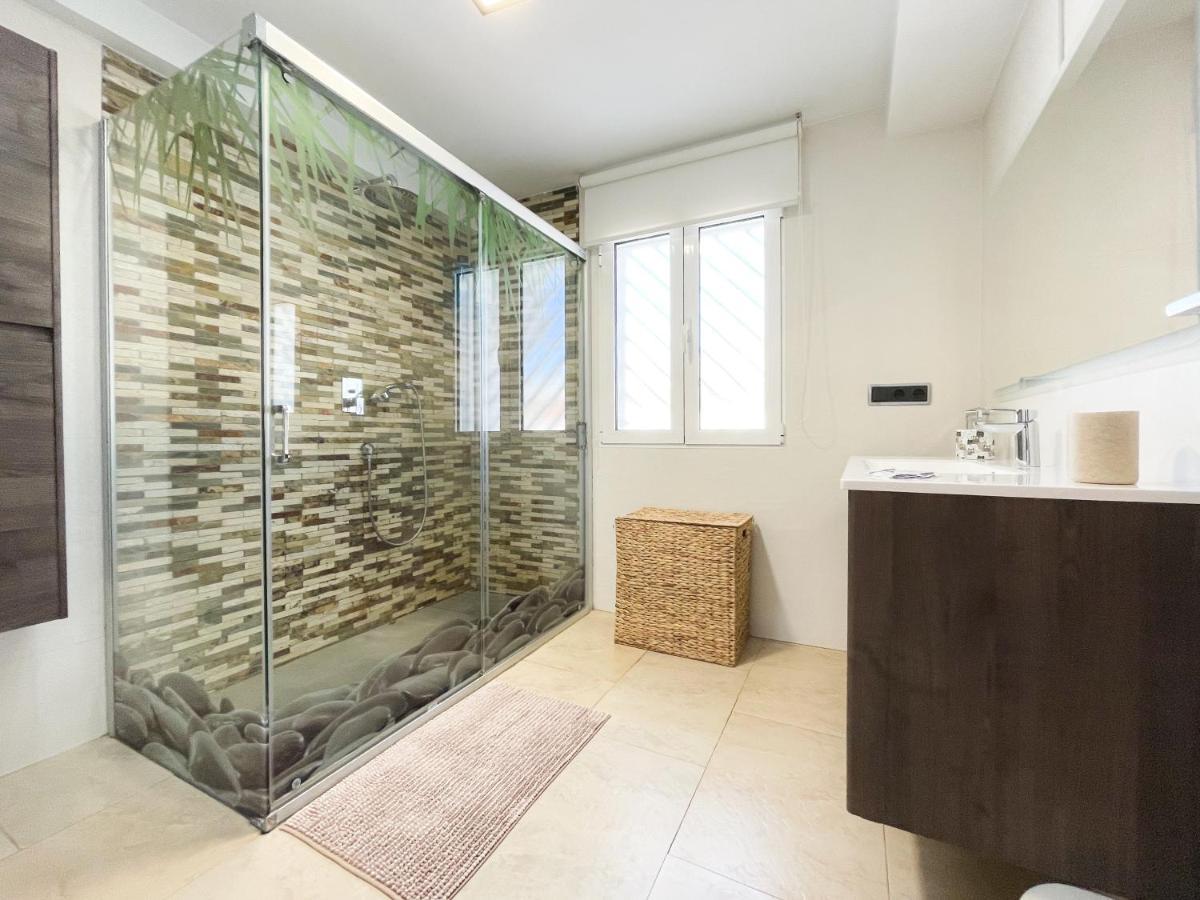 Villa Haygon Private Heated Pool, Bbq & Sauna 산비센테델라스페그 외부 사진