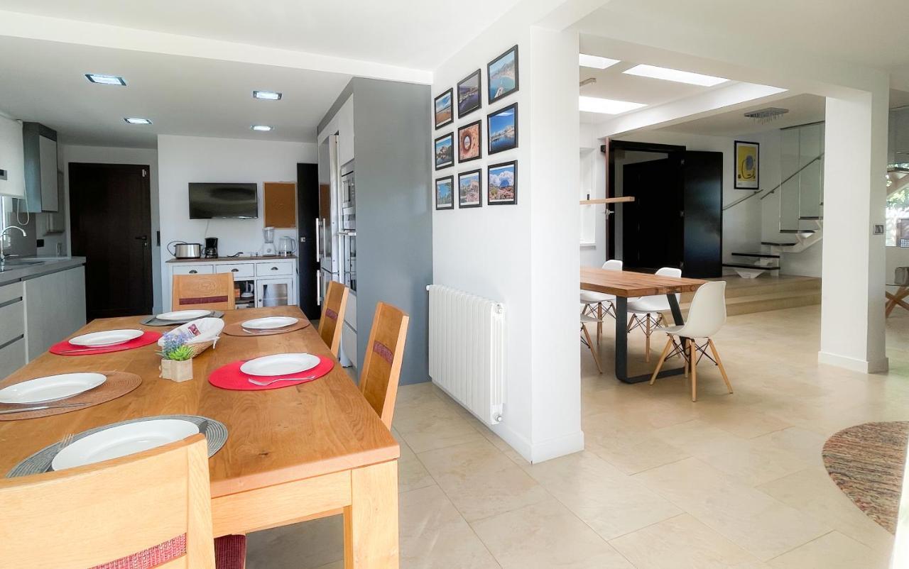 Villa Haygon Private Heated Pool, Bbq & Sauna 산비센테델라스페그 외부 사진