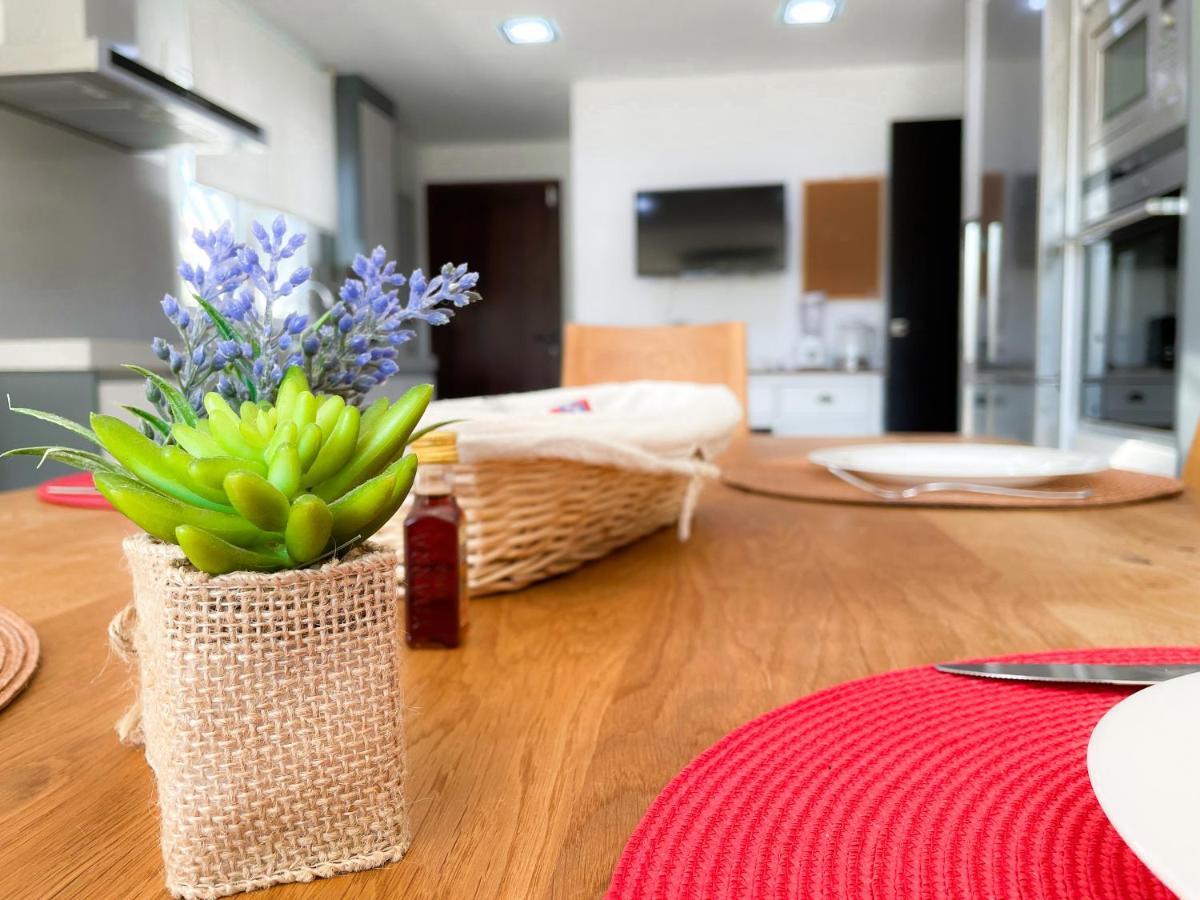 Villa Haygon Private Heated Pool, Bbq & Sauna 산비센테델라스페그 외부 사진